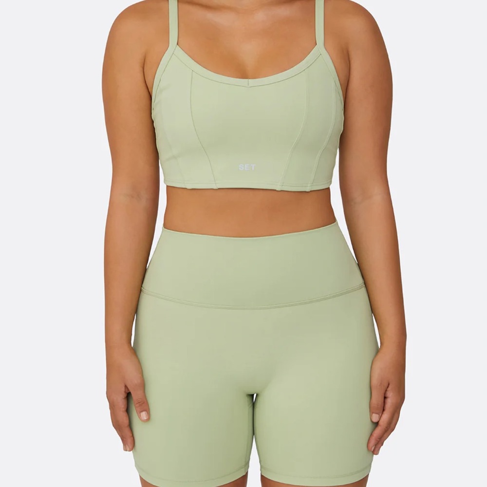 Set Active Luxform Set Aimee Song Collab - image 1